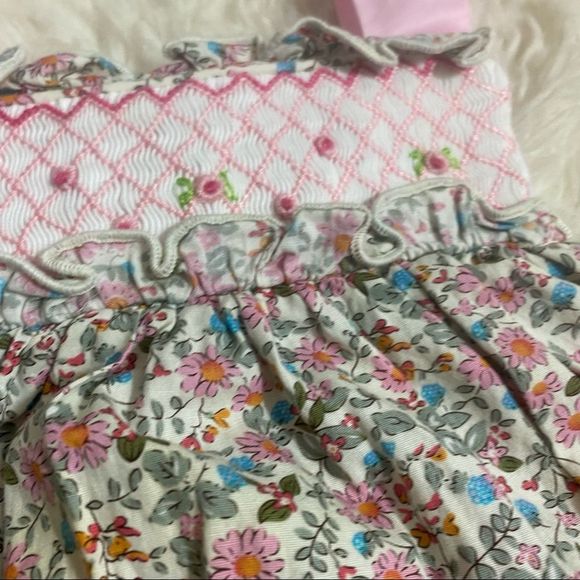 Babeeni floral bubble smocked romper - Picture 3 of 7
